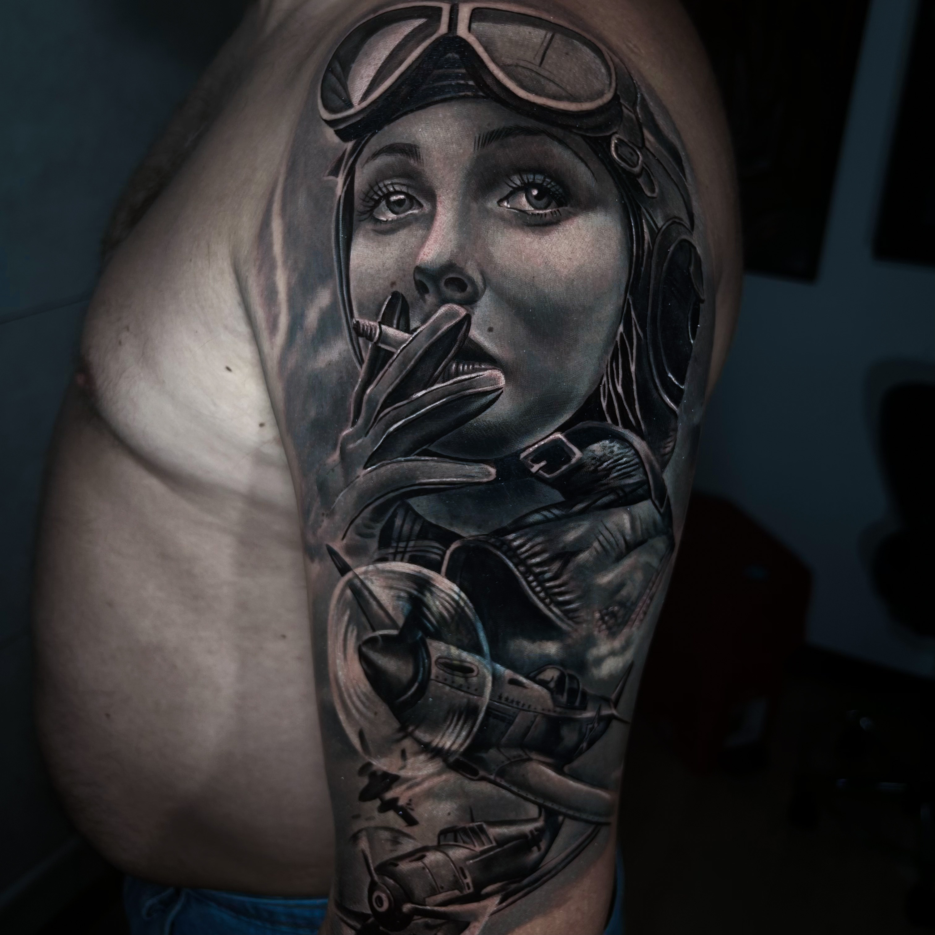 Tattoo by Emanuel, 9