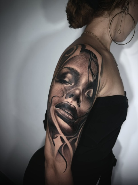 Tattoo by Leo, 9